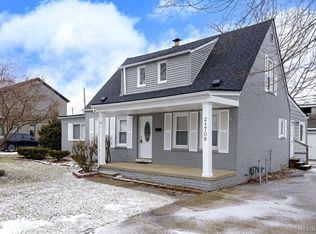 21709 Harper Lake Ave, Saint Clair Shores, MI 48080