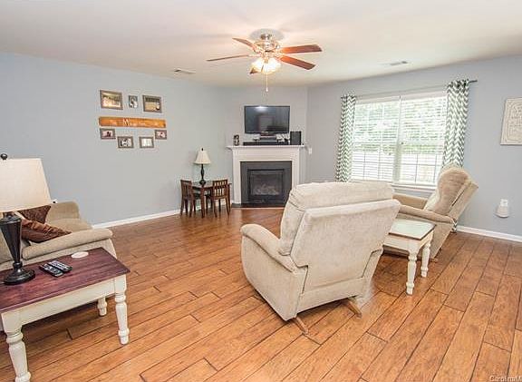 4th image of 4735 Manchineel Ln #513