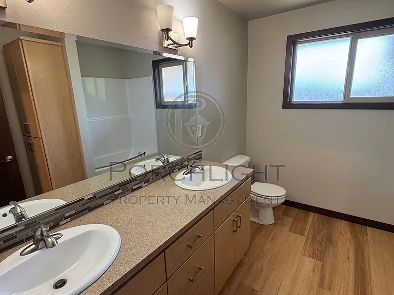 407 E Main St #A — Photo 12
