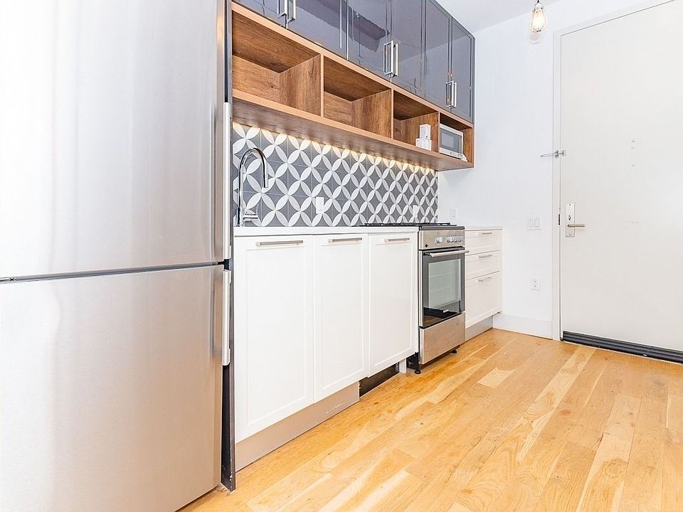 1st image of 41-21 28th St #2LX