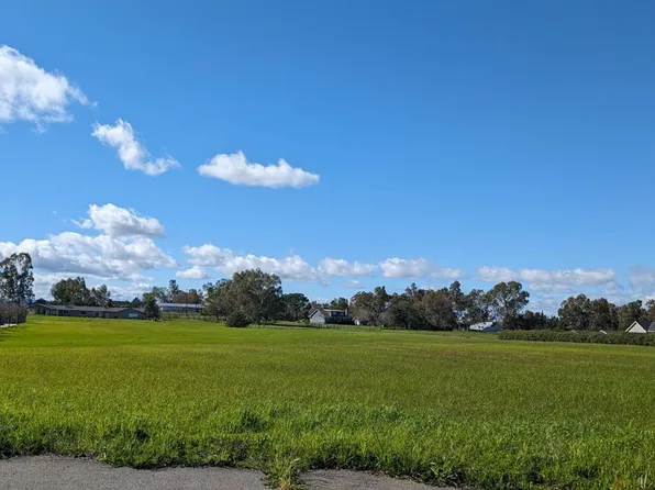 34777 Louise Ln, Woodland, CA 95695