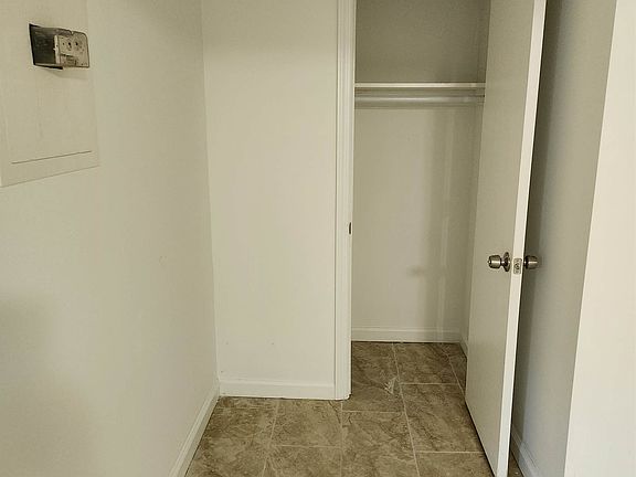 4th image of 279 Heberton Ave #Basement
