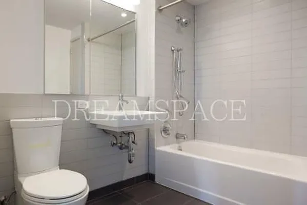 Rented by Dream Space Realty | media 21