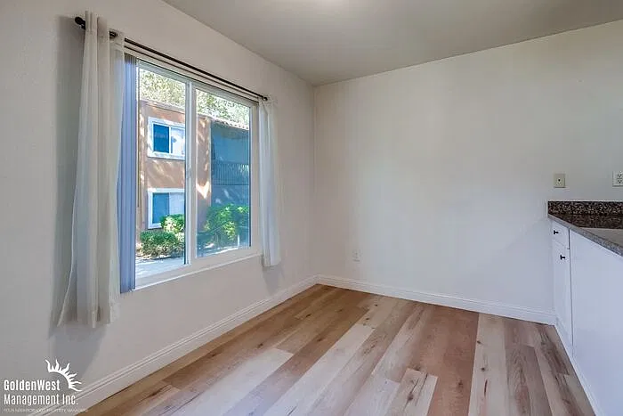 2 bed, 1.0 bath, 855 sqft, $2,495 — Photo 4