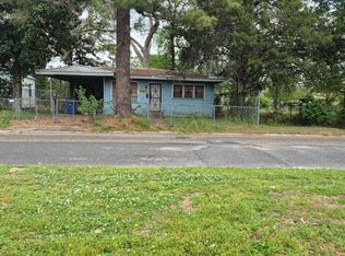 419 Perry Ln, Opelousas, LA 70570