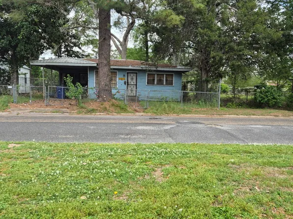 419 Perry Ln, Opelousas, LA 70570