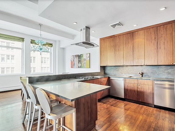 5th image of 245 7th Ave APT 5B