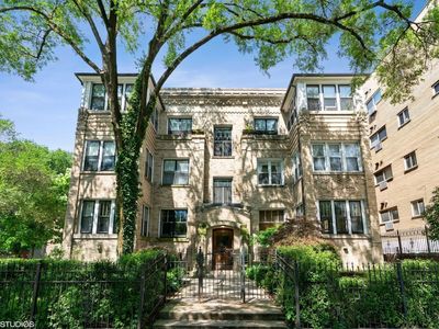 6702 N Sheridan Rd #2, Chicago, IL, 60626