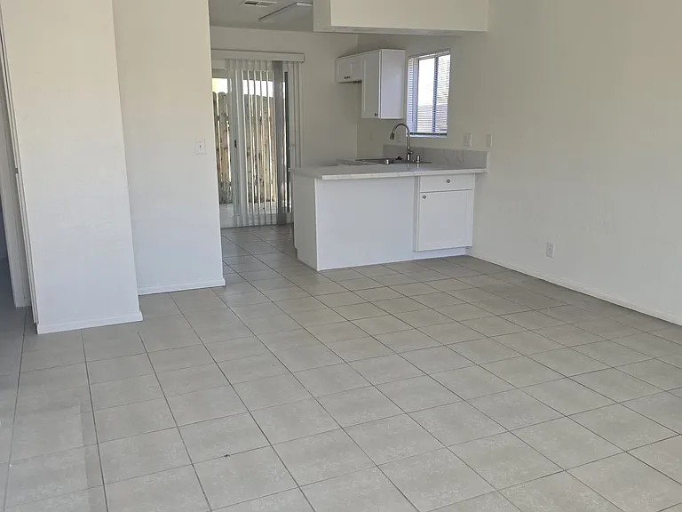 13576 El Cajon Dr #C — Photo 4