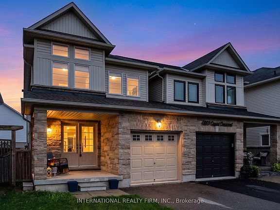 2nd image of 4881 Capri Cres