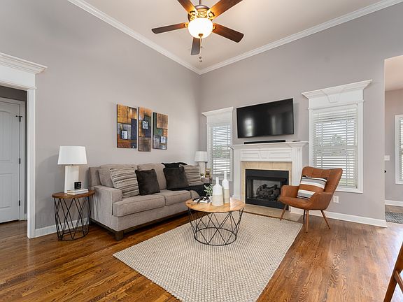 4th image of 221 Waldronview Dr