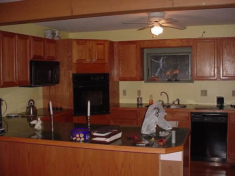 3rd image of 350 MIDDLE GROVE Road