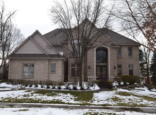 3635 Heron Ridge Dr, Rochester Hills, MI 48309
