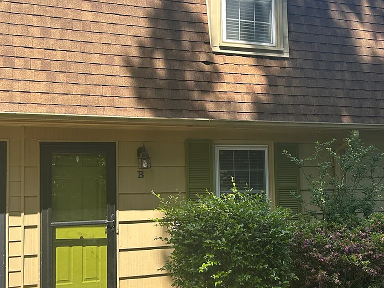 4705B Blue Bird Ct — Photo 2