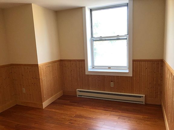 5th image of 31 Market St #1