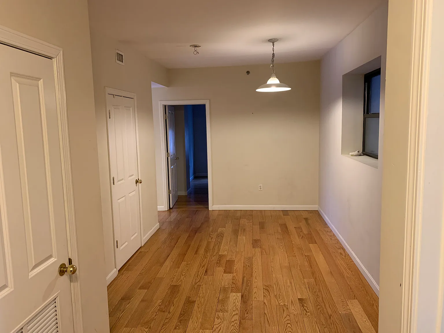 2 bed, 804 sqft, $4,100 — Photo 4