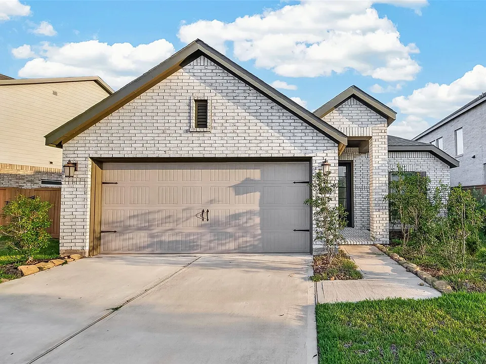 27011 Aurora Garden Ln