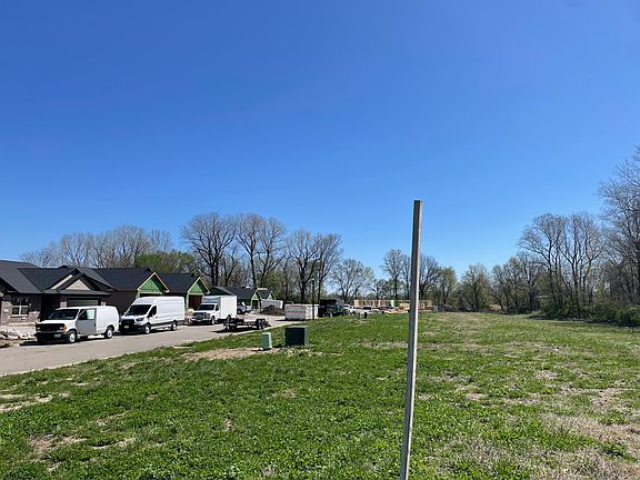 3rd image of 200 Lakeside Dr #200