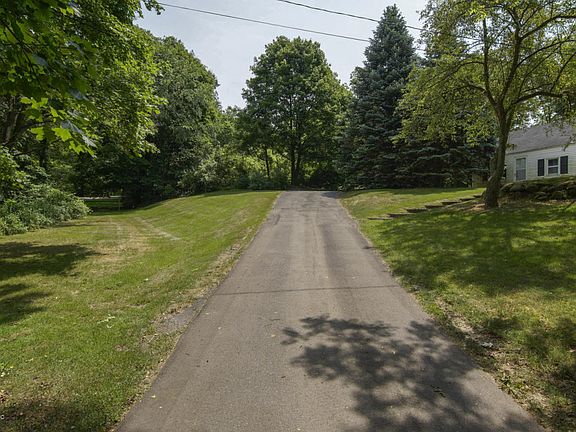 3rd image of 276 Honey Creek Ave SE