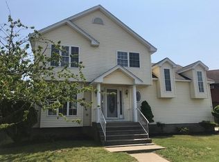 2561 Riverside Ave, Seaford, NY 11783