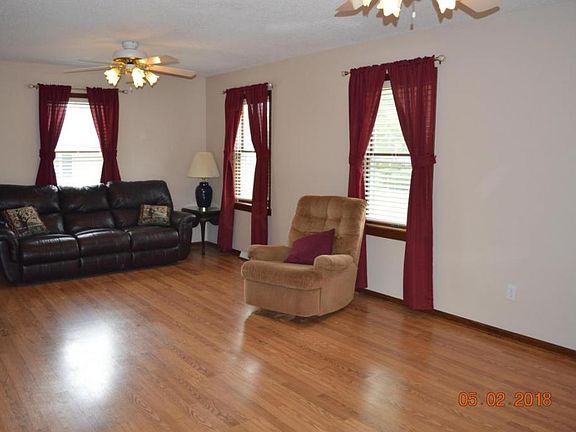 2nd image of 365 Lawnwood Dr