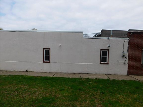 2nd image of 8 Broome St