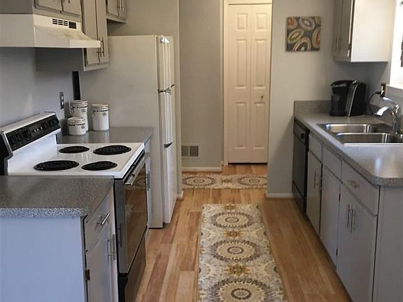 5th image of 16978 Cristina Ct