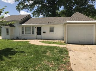 2920 S Claremont Ave, Independence, MO 64052