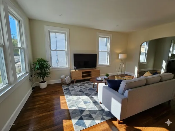 244 Centre Avenue image 4 of 23