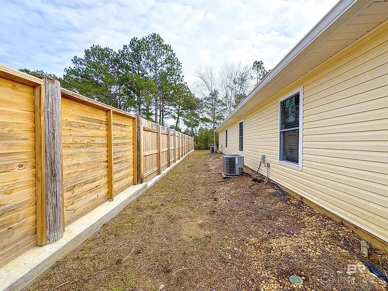 5652 Dee St #A — Photo 25