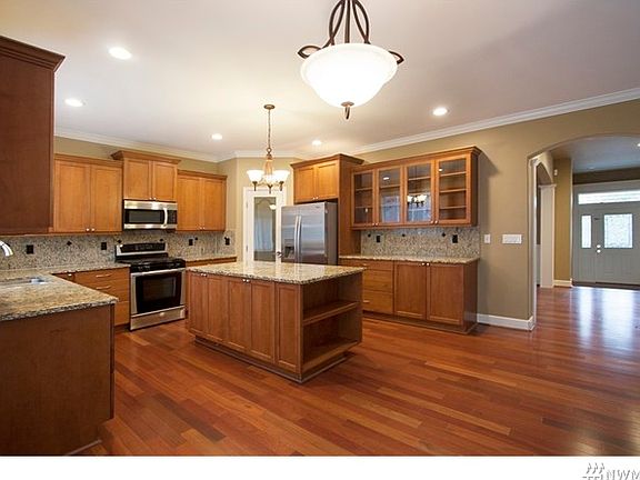 4th image of 3462 Wells Ave S
