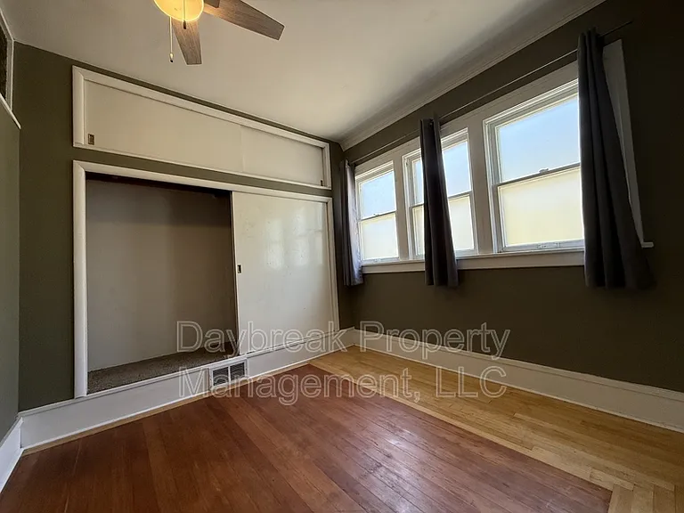 1228 10th St N #4 — Photo 11