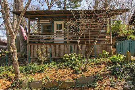 27 Rhododendron Dr Asheville-large-002-Front-1500x996-72dpi