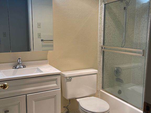 5th image of 212 Brosnan Ct