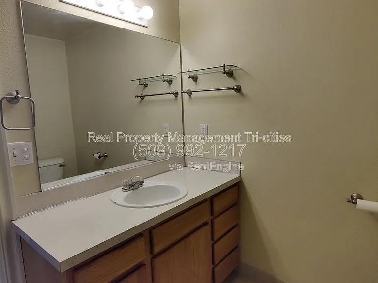 7912 Redonda Dr — Photo 15