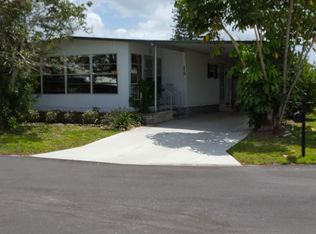 910 Ybor W, Venice, FL 34285