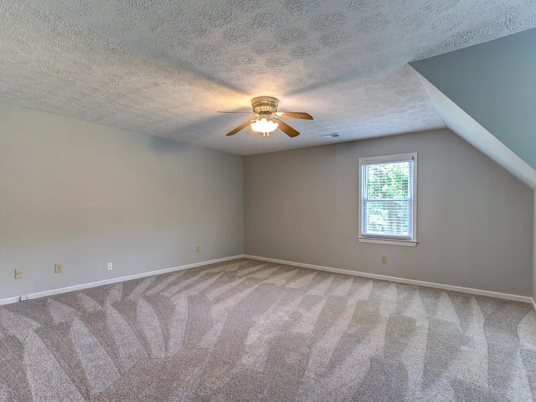 180 Fairfield Cir — Photo 23