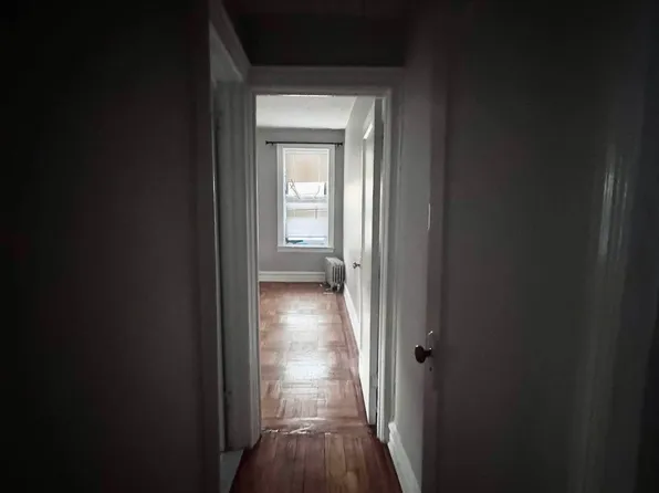 57 Avenue O image 3 of 7