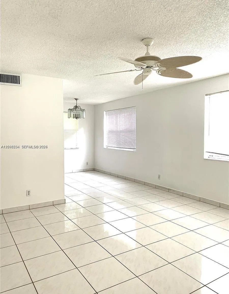 2200 Taylor St — Photo 1