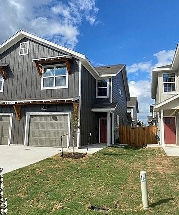 2nd image of 10329 Lynwoodvillage #102