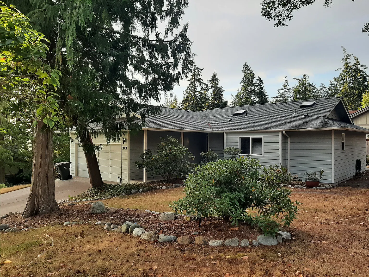 3 bed, 1338 sqft, $2,800 — Photo 2
