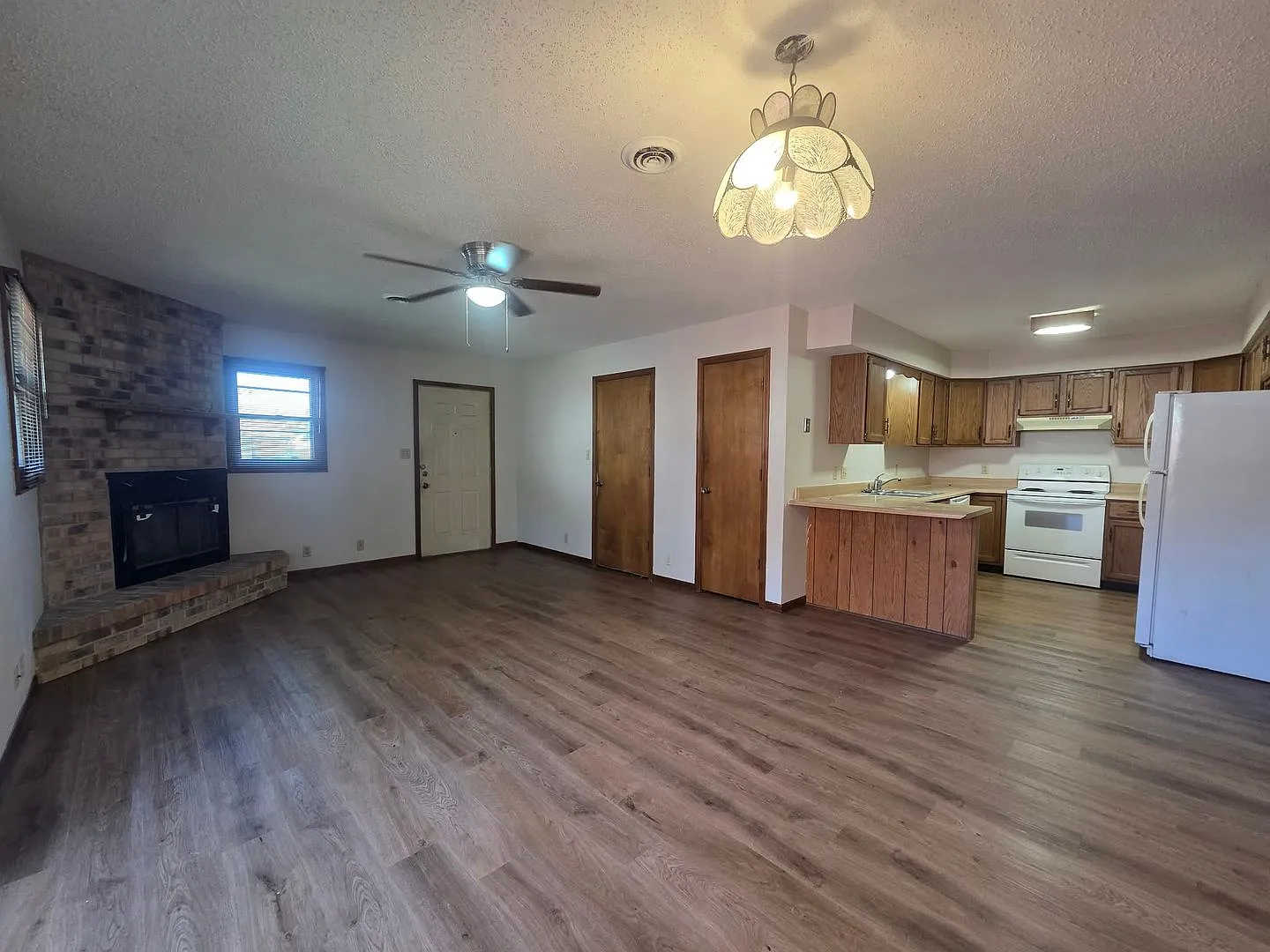1214 Bluestem Dr — Photo 4