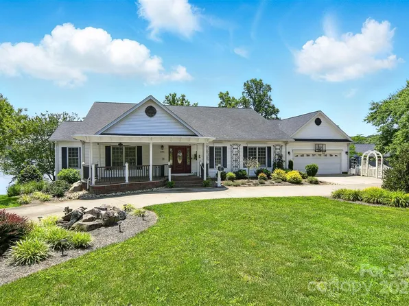 441 Wildlife Club Ln, Taylorsville, NC 28681