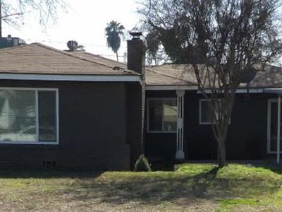 1014 E Hampton Way, Fresno, CA, 93704
