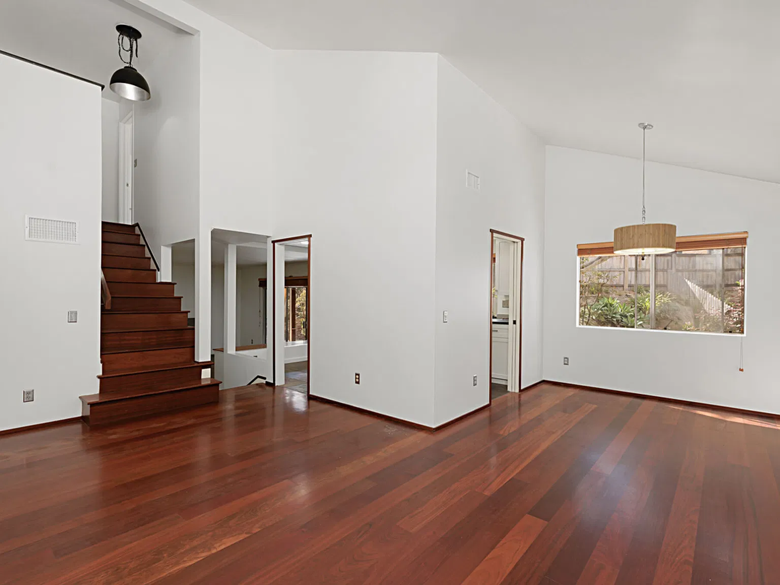 3 bed, 1614 sqft, $5,400 — Photo 3