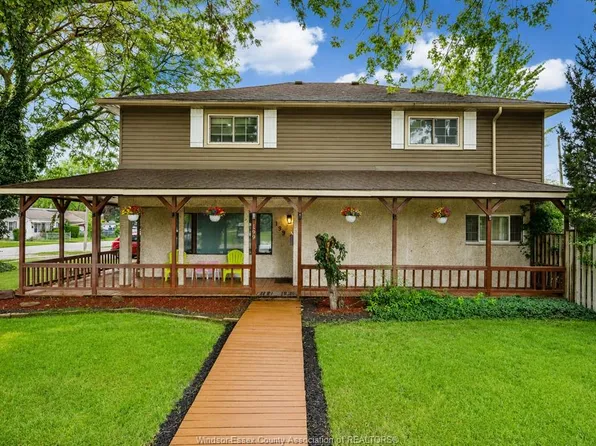 199 Sacred Heart Dr, Lasalle, ON N9J 1S6