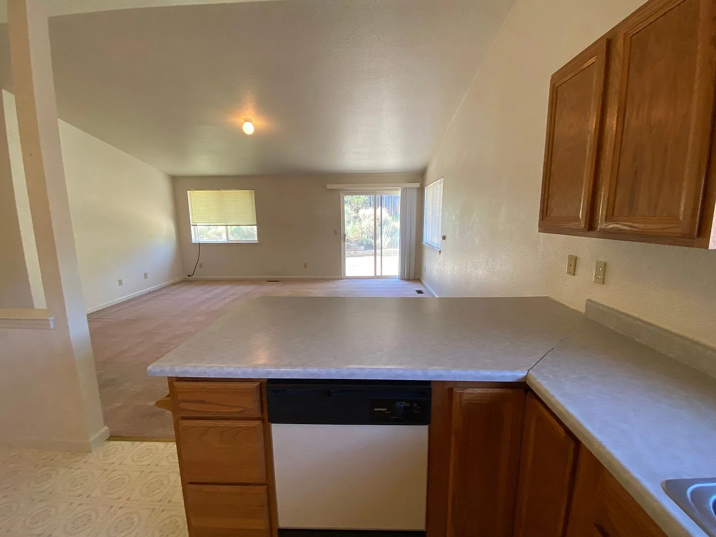 3/2/2 Home in Sunridge! — Photo 3