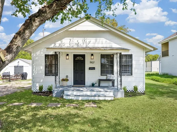 1907 Avenue N, Rosenberg, TX 77471