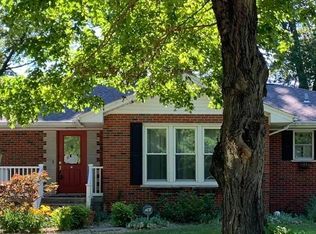 60 Harmon Dr, Lebanon, IL 62254