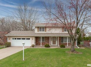 15417 McCorkle Dr, East Moline, IL 61244